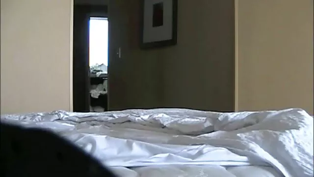私のガールフレンドオンベッド雌犬ショー私に毎日 女性 用 アダルト 無 修正