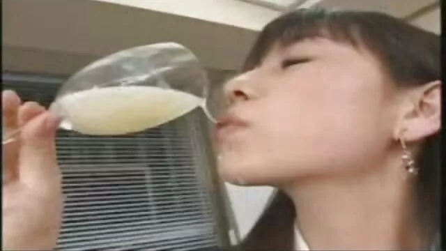 嬉しいこのmorraはあなたの家を満たし、常に私の裸と良い吸いコックを得る 女子 専用 エッチ 動画