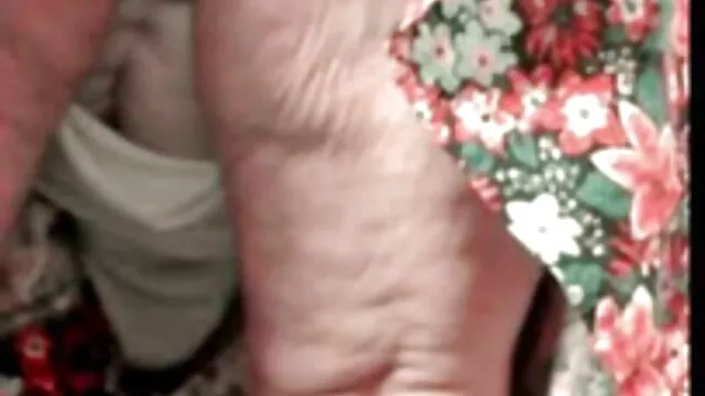 縛られ、猿轡のために彼女のお尻を試して良いコック エッチ 動画 女の子 向け