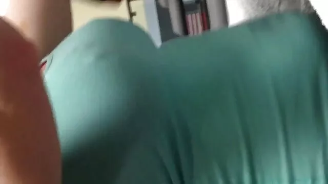 彼女は彼女の小柄な金髪の深い喉を犯した セックス 動画 女 向け