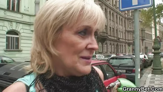 私の老婦人与えた私に一つその私愛深い喉オーラルセックス 女性 向 アダルト 動画