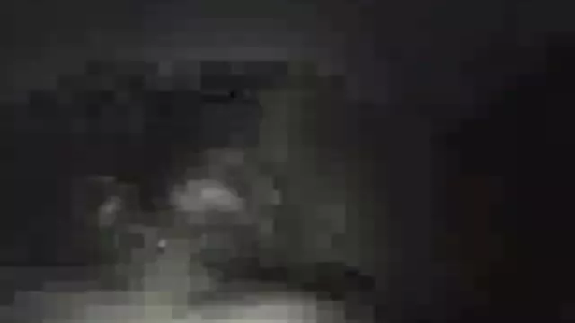 彼女は角質を取得するとき、彼女はベッドの中で彼女のお母さんとボーイフレンドを見たとき、それは母の娘の愚かで熱いです。 セックス 動画 無料 女性 向け